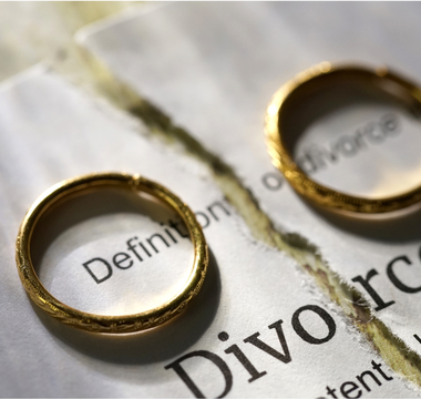 The era of lawyers’ monopoly is at risk: highly specialized divorce lawyers are entering the scene.
